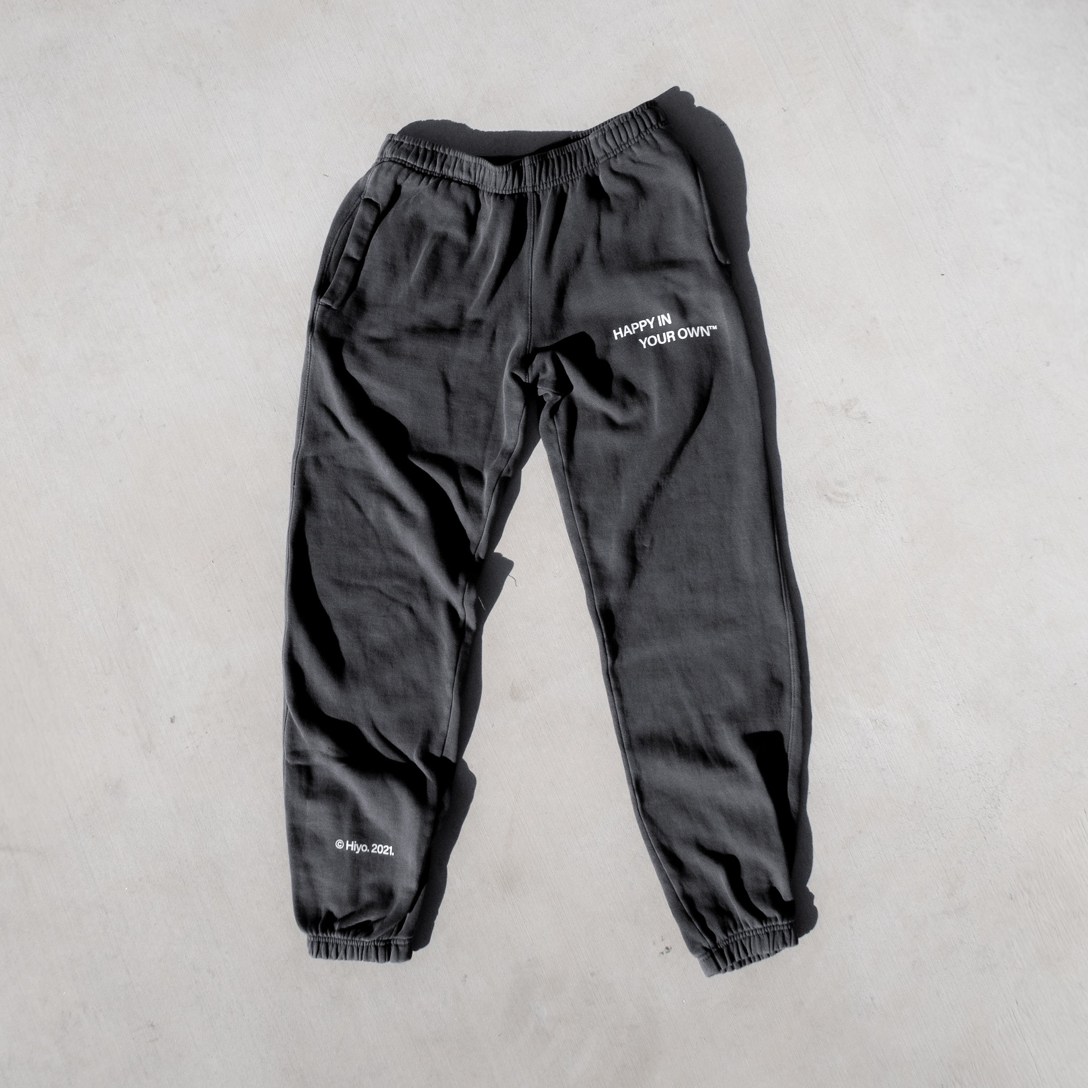 hiyo-rewards-merch-sweats-charcoal-hiyo-est-2021.jpg